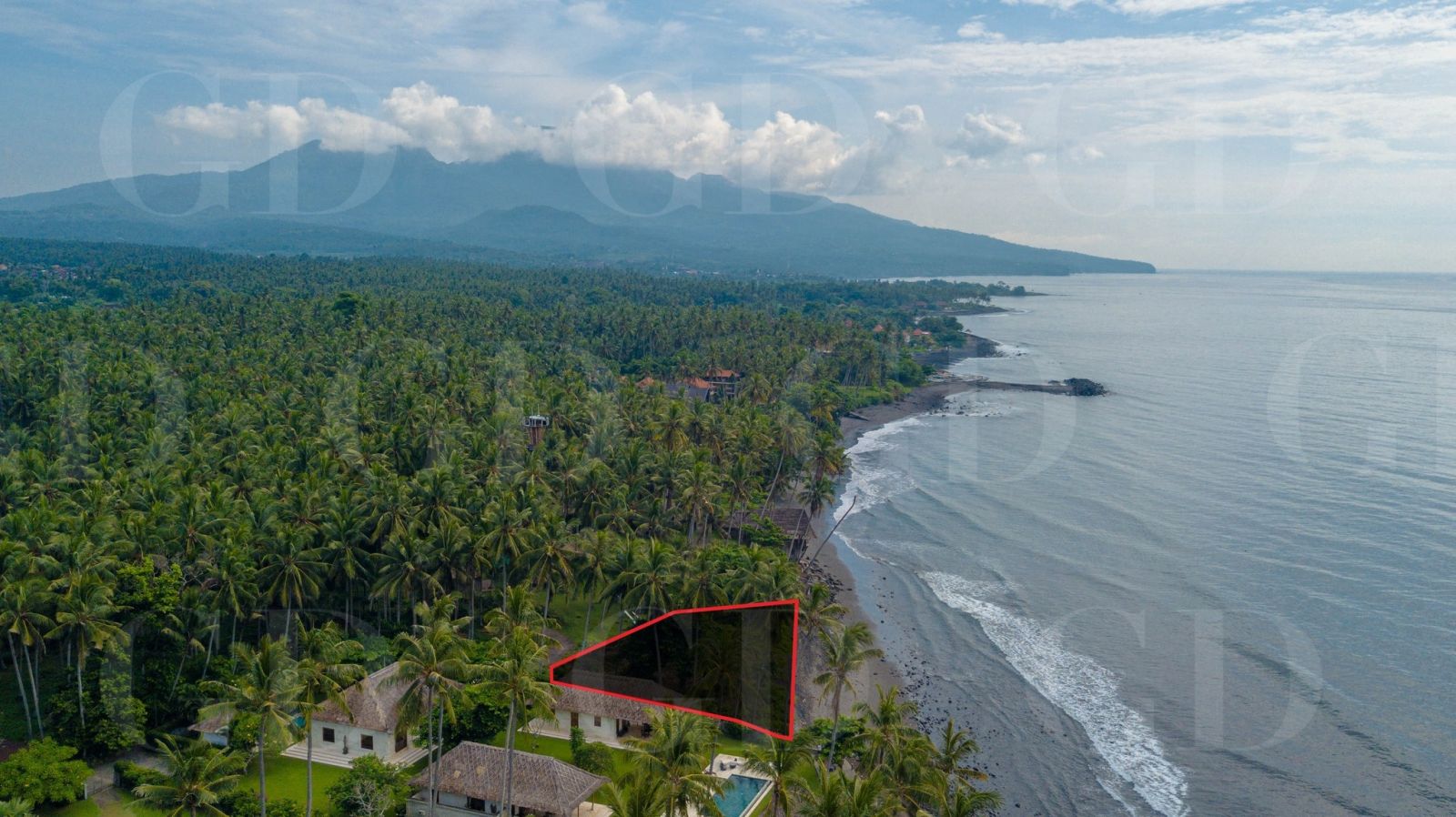 BEACHFRONT 18.10 ARE PLOT